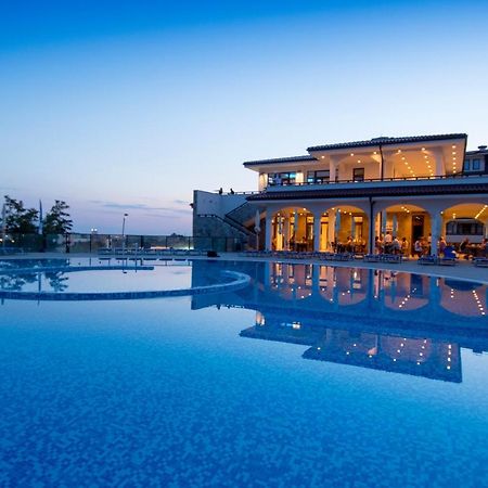 Nevis Resort & Aqua Park Сонячний Берег Екстер'єр фото