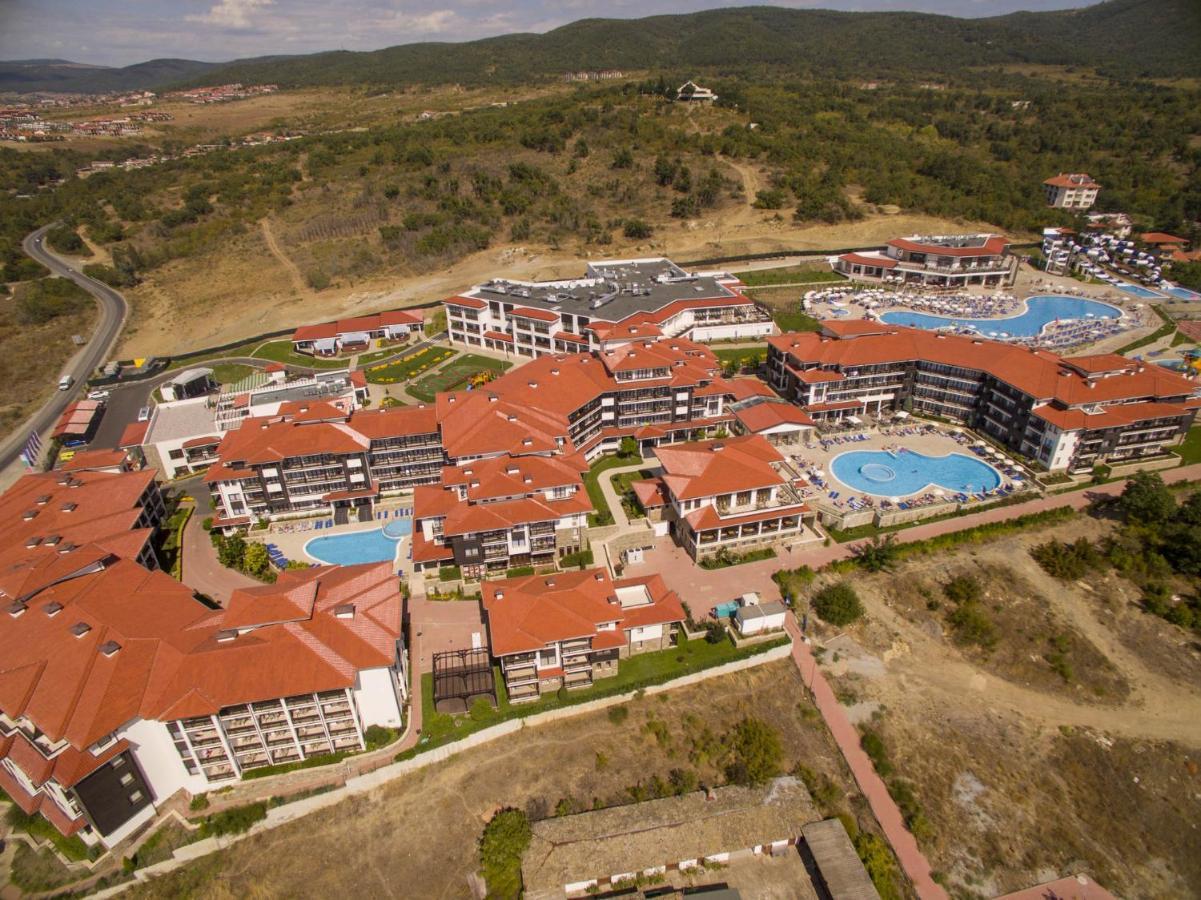 Nevis Resort & Aqua Park Сонячний Берег Екстер'єр фото