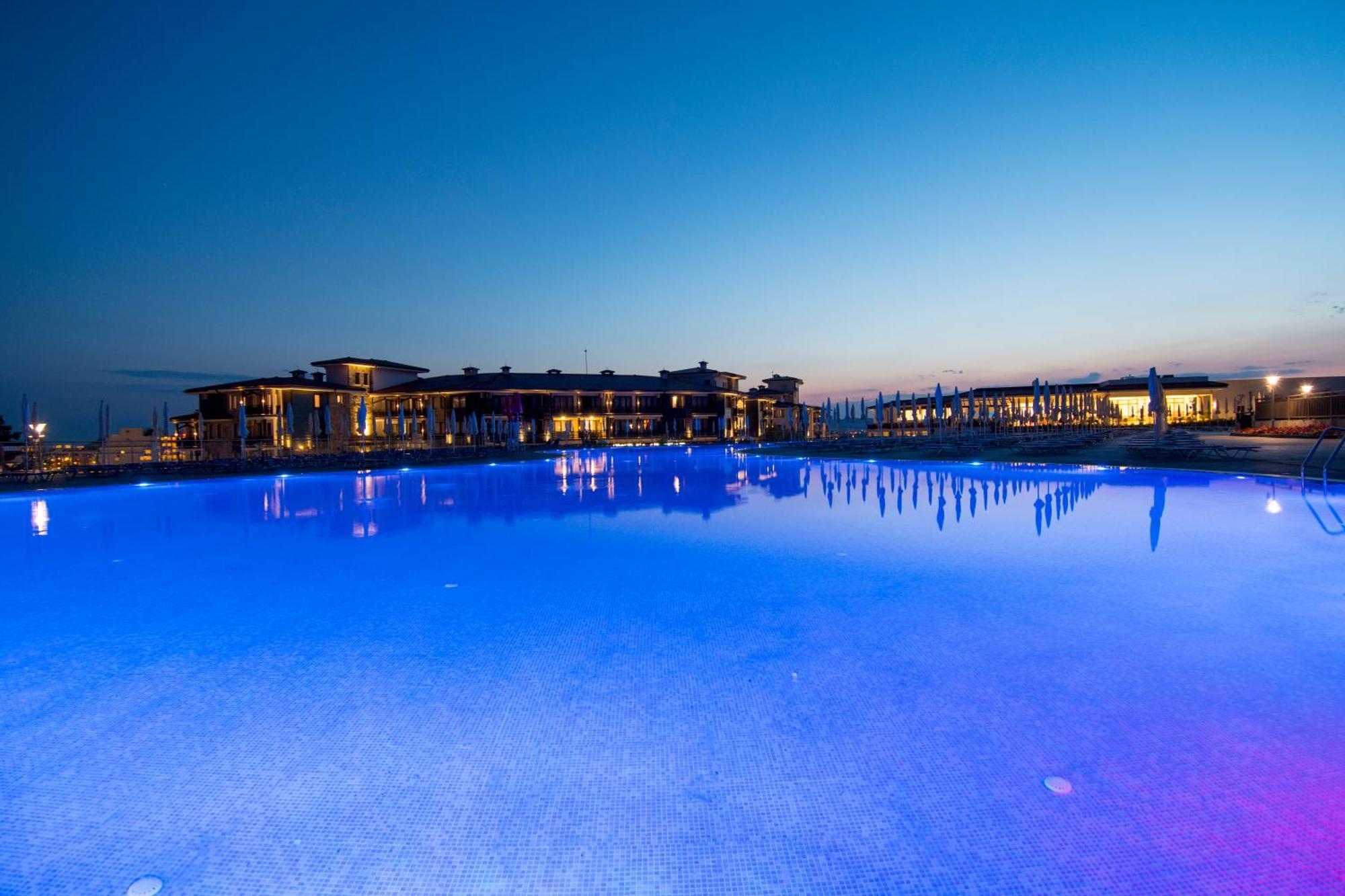 Nevis Resort & Aqua Park Сонячний Берег Екстер'єр фото