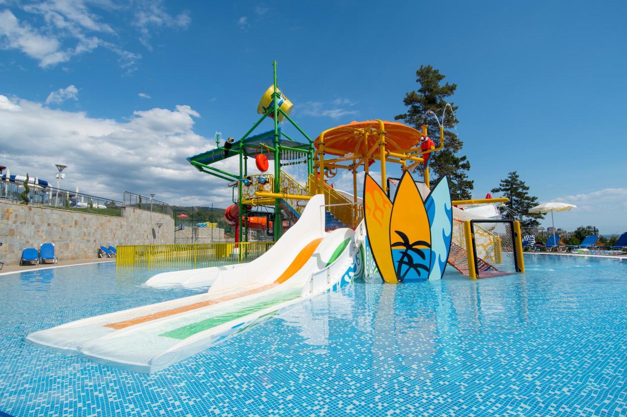 Nevis Resort & Aqua Park Сонячний Берег Екстер'єр фото